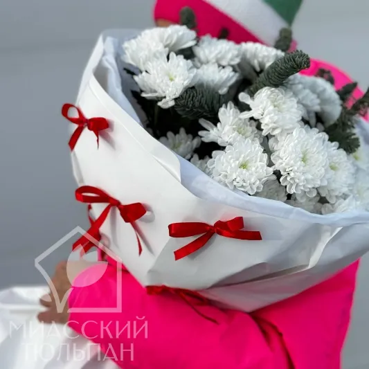 Букет нобилиса и хризантем