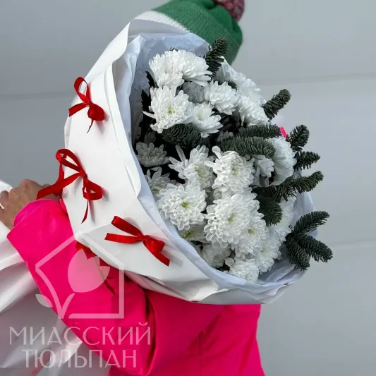 Букет нобилиса и хризантем
