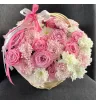 Композиция в корзине с пионовидными розами и хризантемами 2