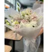 Букет лилий и эквадорской розы