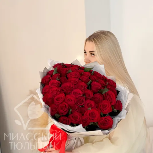 Букет из 55 ароматных роз
