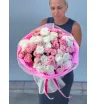 Букет с пионовидной розой и хризантемой