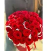 Коробочка алых роз