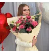 Сборный букет пионовидных роз и эустомы 1