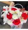 Сборная композиция роз, хризантем и альстромерий в сумочке 1