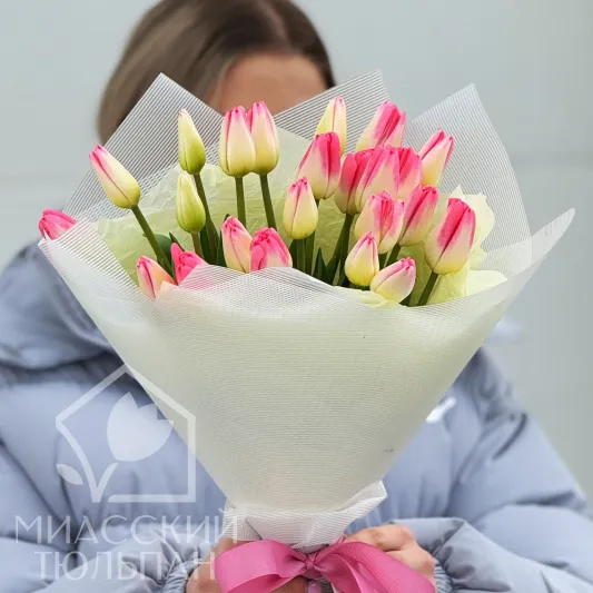 Букет из 23 тюльпанов